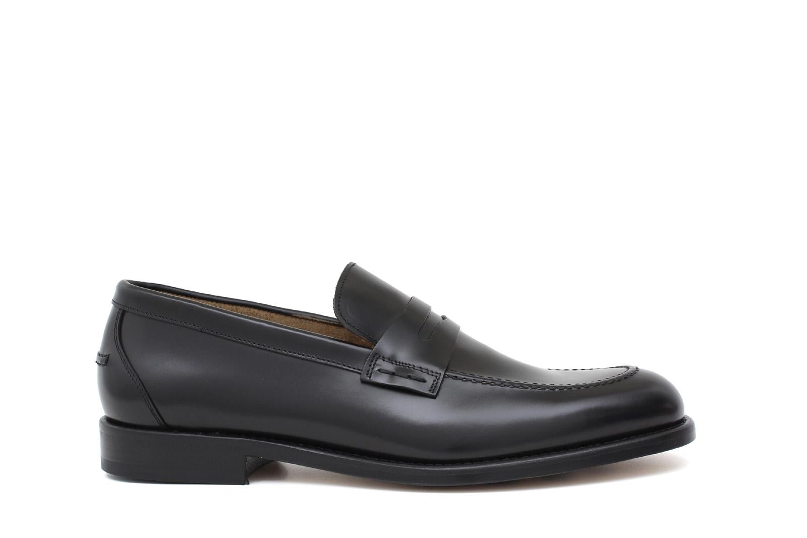 Mocassino sfoderato in vitello spazzolato nero  con fondo in cuoio antiscivolo cucito blake 7635CNE 502 ROSSI 