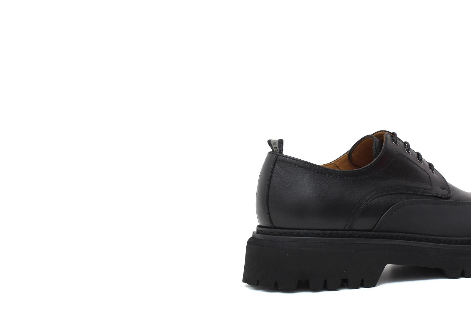 Derby in bufalo nero, riporto in caucciù con fondo in  gomma  leggera 412BFNE 123 ROSSI 