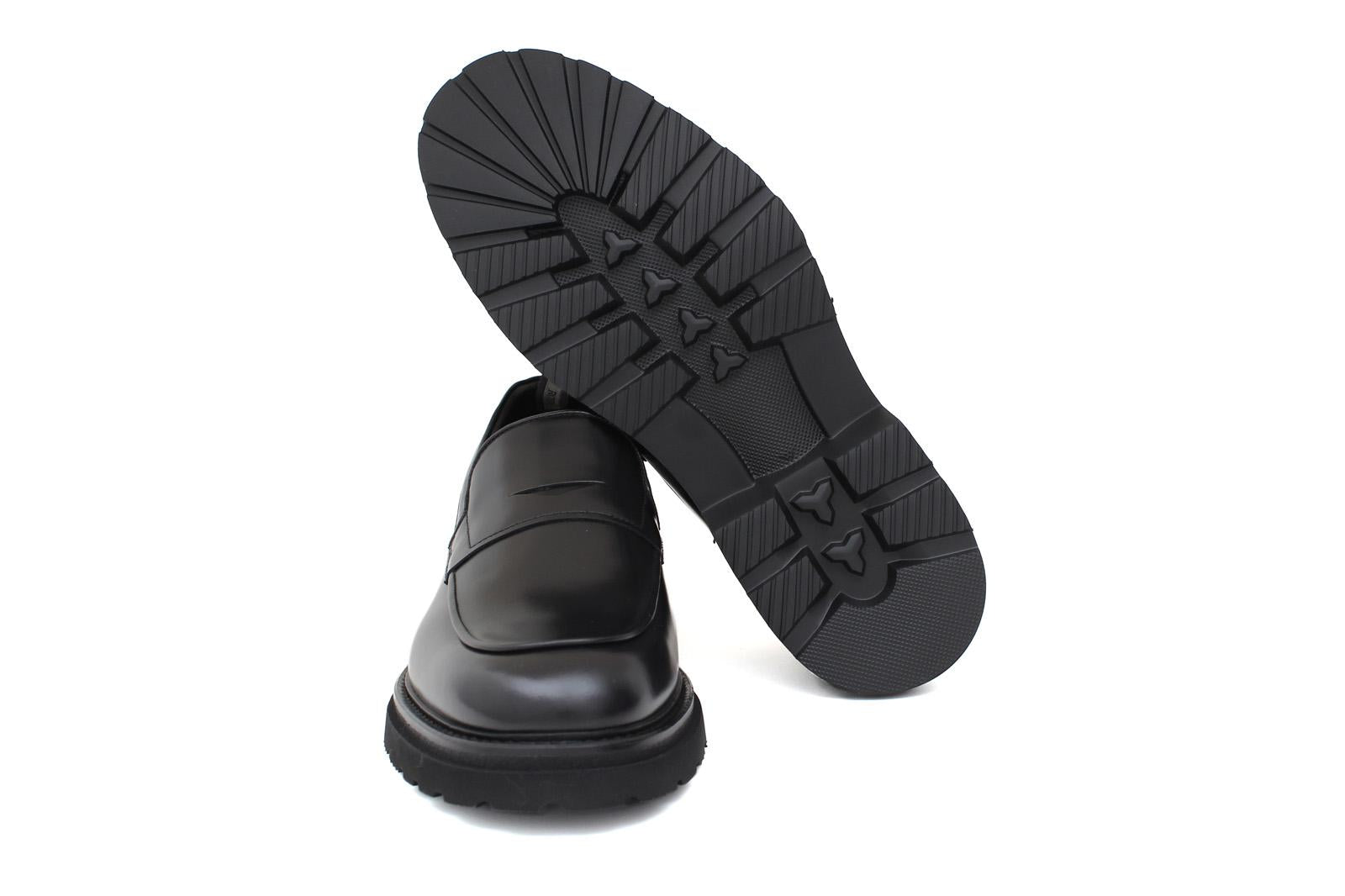 Mocassino in vitello spazzolato nero e fondo in gomma leggera 1204CNER 178 ROSSI 