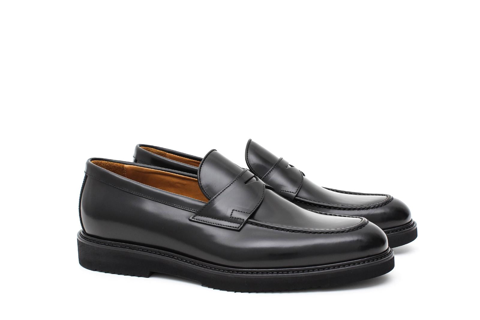 Mocassino in vitello spazzolato nero e fondo in gomma leggera 5852CALNE 377 ROSSI 